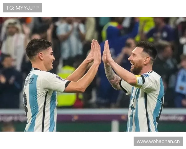 阿尔瓦雷斯vs格里兹曼 二前锋定位适配性差距在哪